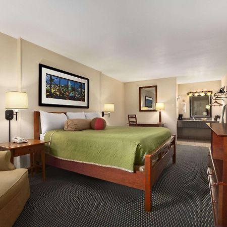Travelodge By Wyndham New Orleans Harvey Hotel Extérieur photo