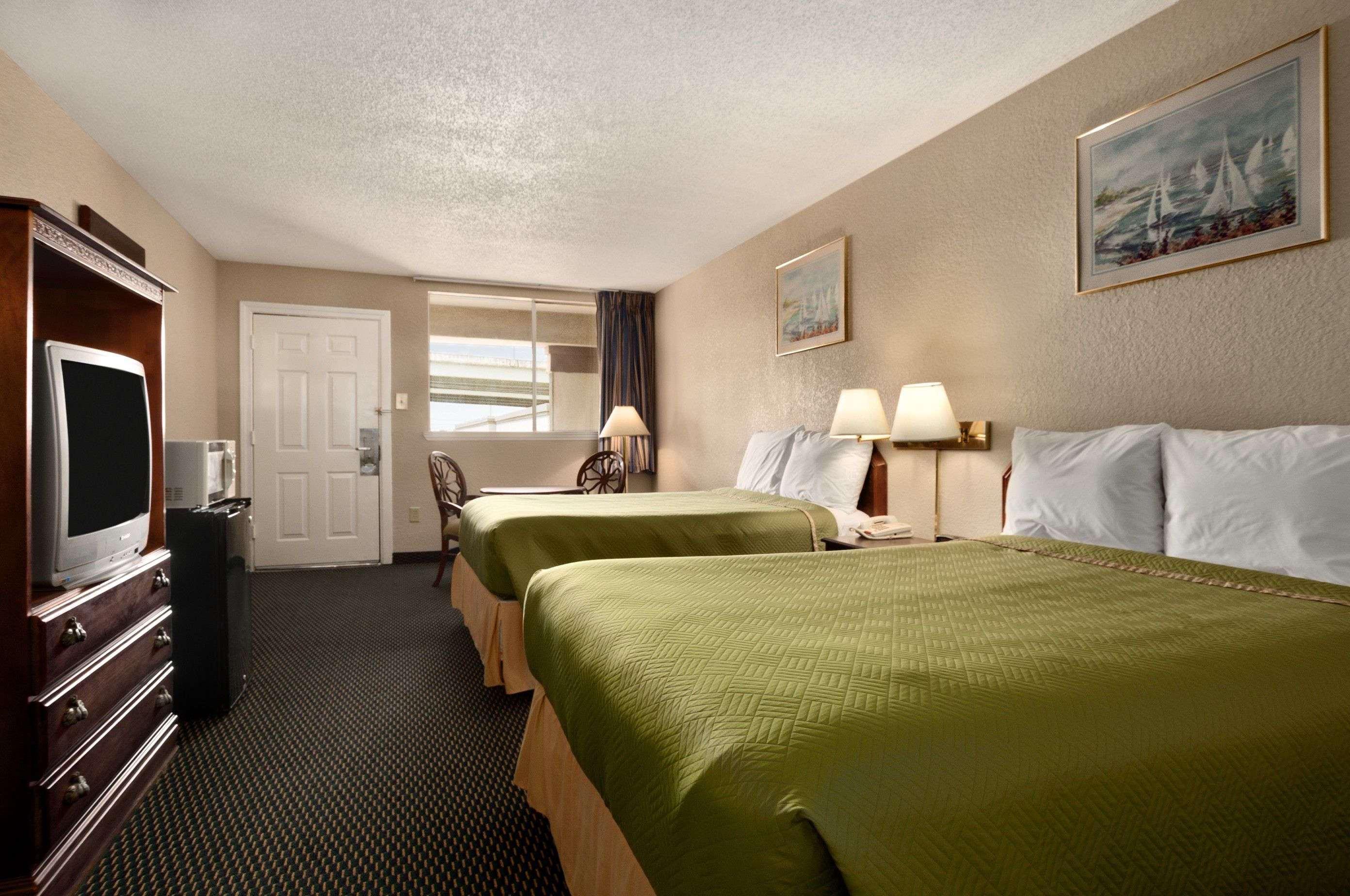 Travelodge By Wyndham New Orleans Harvey Hotel Extérieur photo